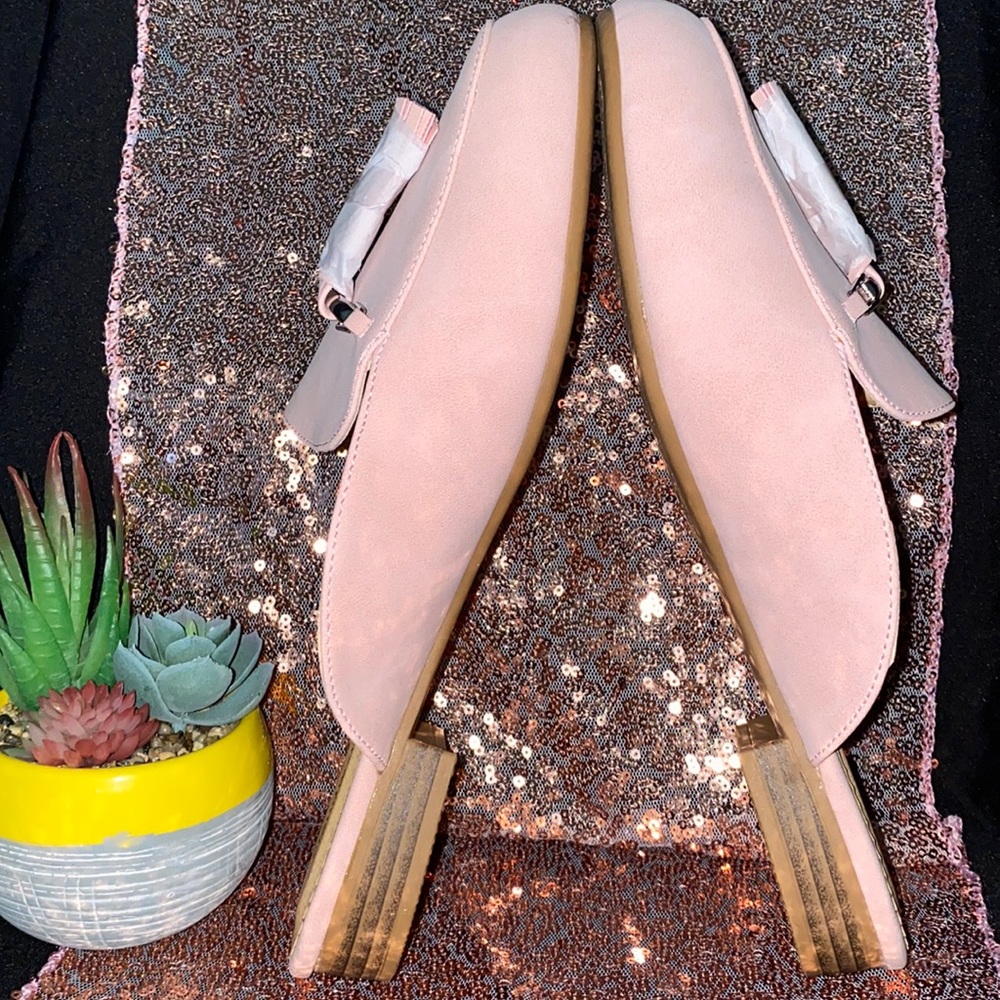 🌸 Cute blush mules🌸 - Picture 4 of 8